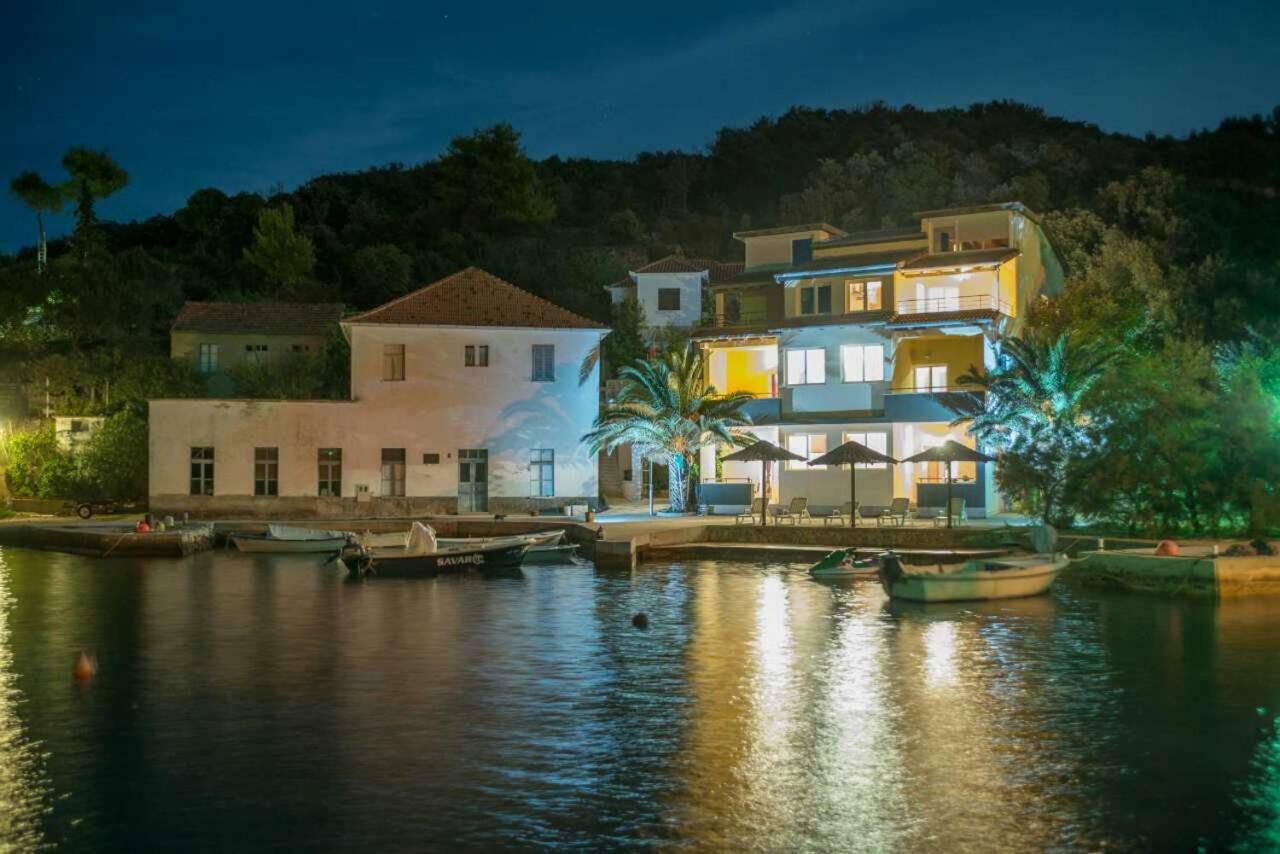 Apartments Savar - Ilo Brbinj Buitenkant foto